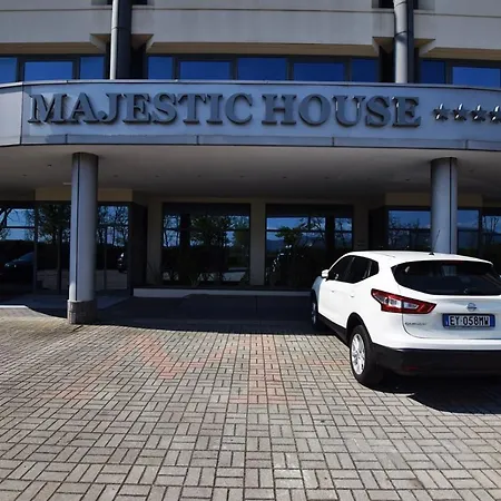 Hotel Ferretti Majestichouse 4*