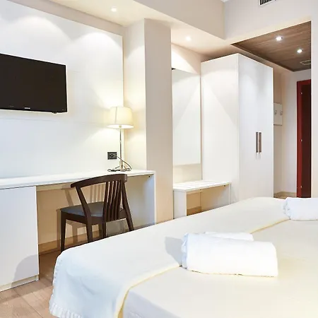 Hotel Ferretti Majestichouse 4*