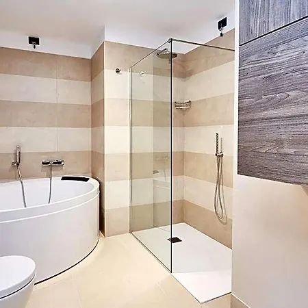 Ferretti Majestichouse Hotel 4*