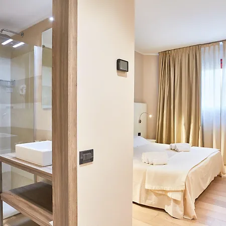 Ferretti Majestichouse 4* 卡斯泰内多洛