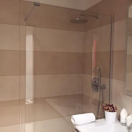 Ferretti Majestichouse 4* 卡斯泰内多洛